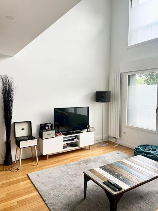 Duplex, 10 Min Champs Elysee บูโลญบียองกูร์ ภายนอก รูปภาพ